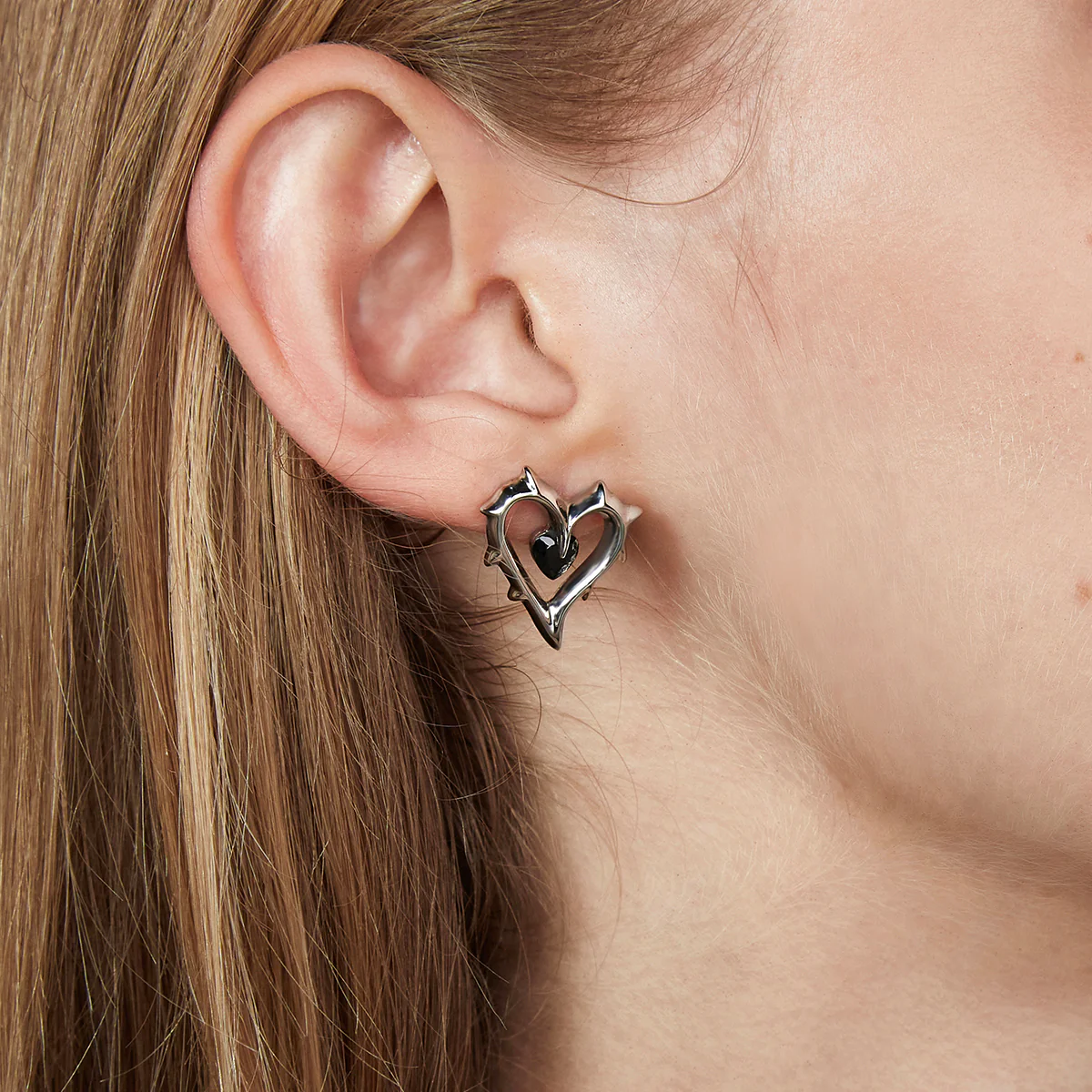 Lover Series Black Zirconia Heart Earrings - Image 2